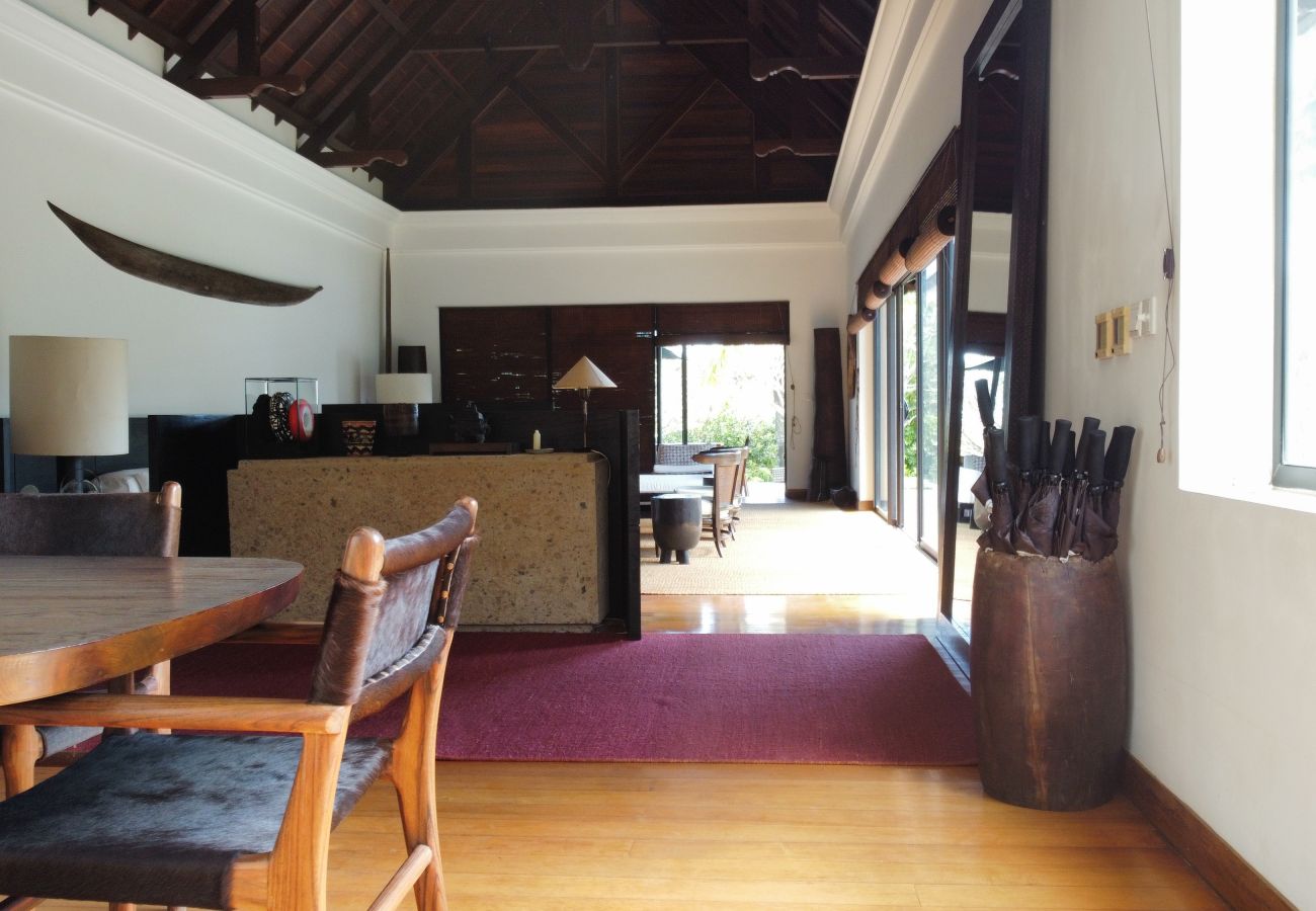 Villa in Beau Champ - Villa Élégance du Sud - Piscine et Jardin