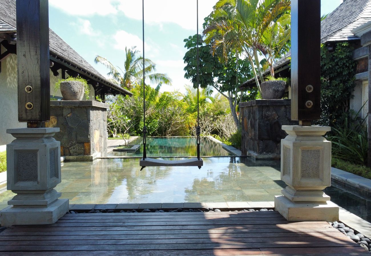 Villa in Beau Champ - Villa Élégance du Sud - Piscine et Jardin