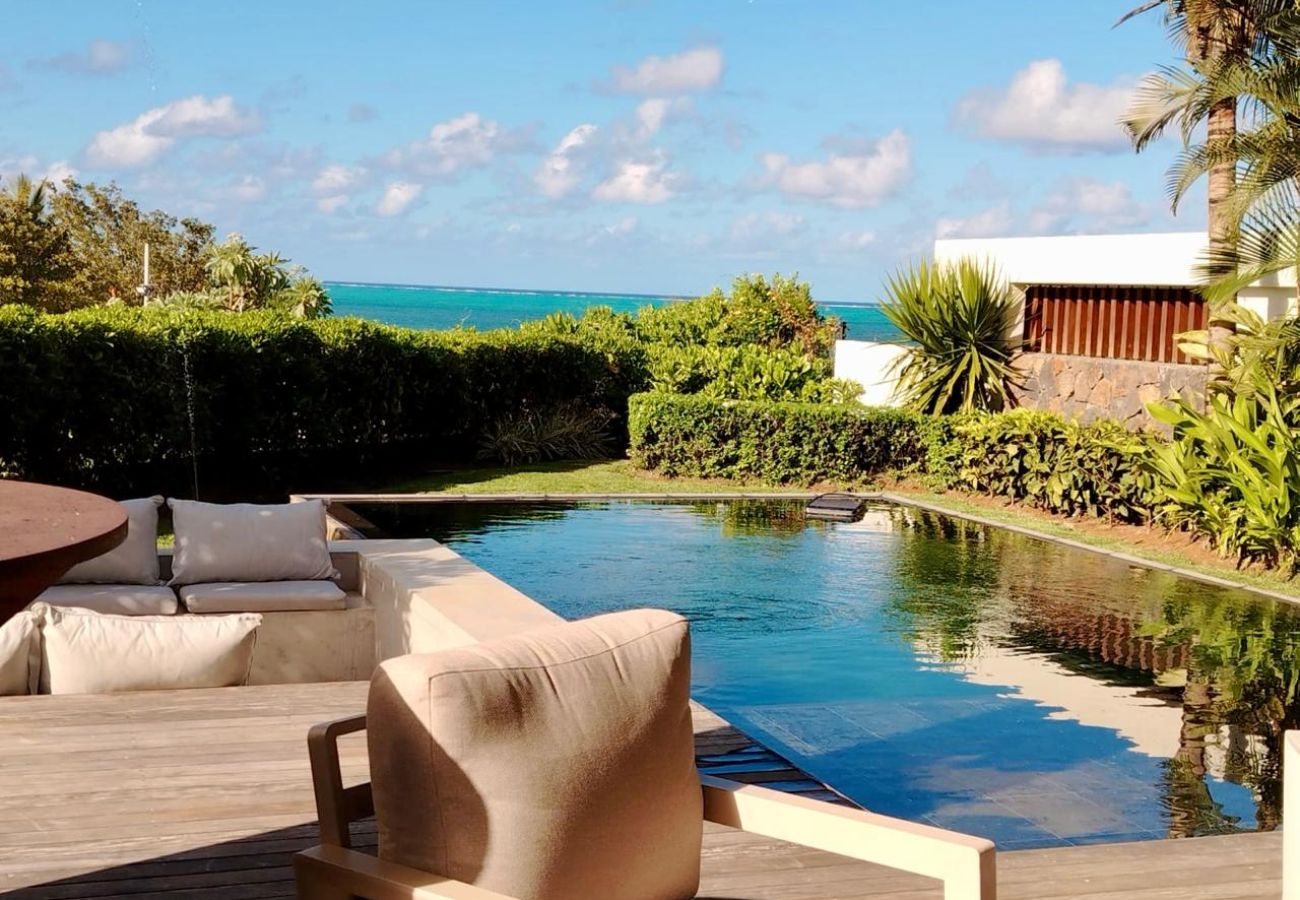 Villa in Roches Noires - Villa Azuri - avec piscine privée et jardin