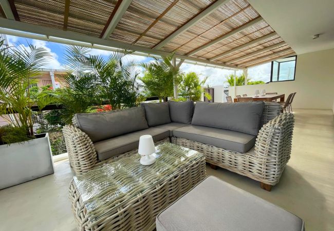 Appartement à Trou aux Biches - Azur et Terrasse