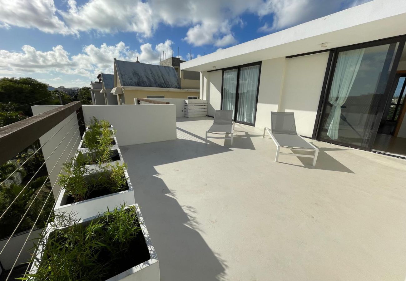 Appartement à Trou aux Biches - Azur et Terrasse