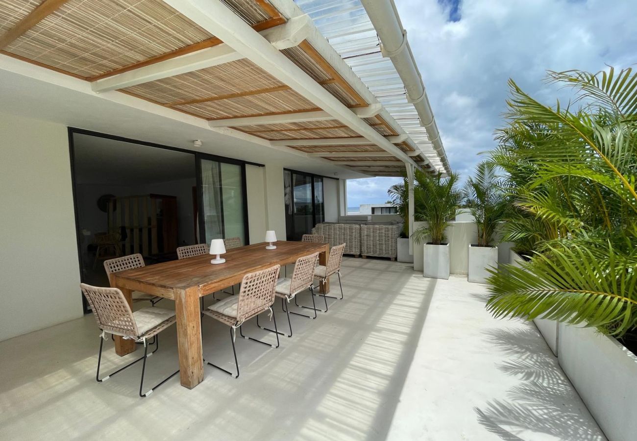 Appartement à Trou aux Biches - Azur et Terrasse